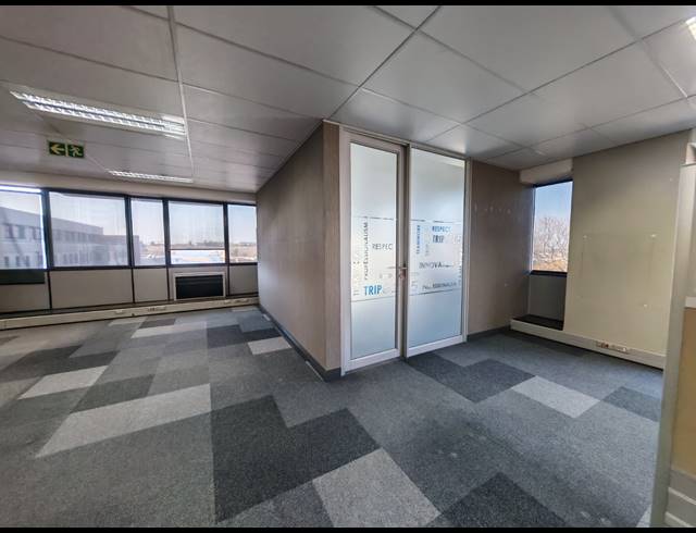 1,662M² OFFICE FOR SALE IN RANDJESPARK